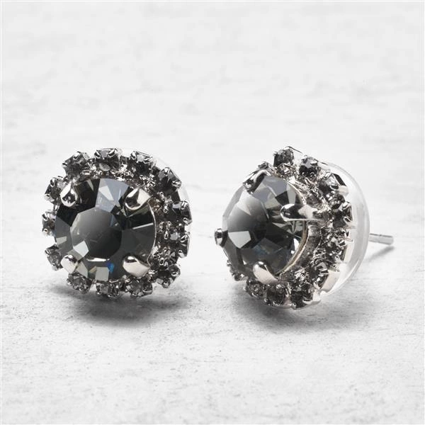 DE COLOR DIAMANTE GRIS. Pendientes tachuelas 