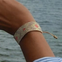 Szeroka bransoletka tkana z paciorków Miyuki ze wzorem. STOLIK W MIRAZUR