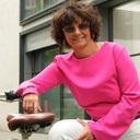 Srebrzone kolczyki w formie półksiężyca z kryształem. BILET NA KSIĘŻYC