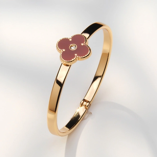 Złocona bransoletka z kwiatem w kolorze karmelu. KWITNĄCA UMBRA