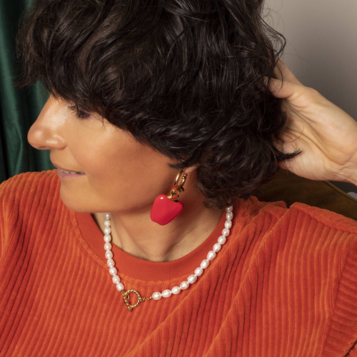 LIGERO Y CLÁSICO. Collar de perlas.