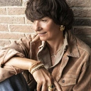 Urocze kolczyki na kółkach z pozłacanymi kuleczkami. BOTTICELLI 