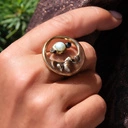 Pozłacany pierścionek z księżycem, perłą i kryształkiem. PERLA DI NOTTE