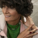 Regulowany pierścionek z dużym bordowym oczkiem. WIOSNĄ SOCZYŚCIE