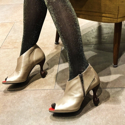 Botki z odkrytym palcem r 39-40. ROPPONGI