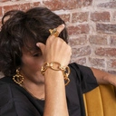 Duże kolczyki ze sztywną zawieszką w kształcie serca. LOLITA