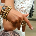 Bransoletka na sznurku z naturalnymi kamieniami. ORZECHOWY PRZYSMAK