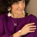 Bransoletka łańcuch z białym sercem i perełkami. SÃO PAULO