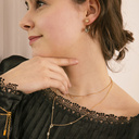 CÁLIDO - FRÍO. Pendientes debajo de la oreja