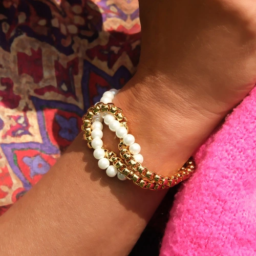 Podwójna bransoletka ze złotym łańcuchem i perłami. ZAWSZE BLISKO