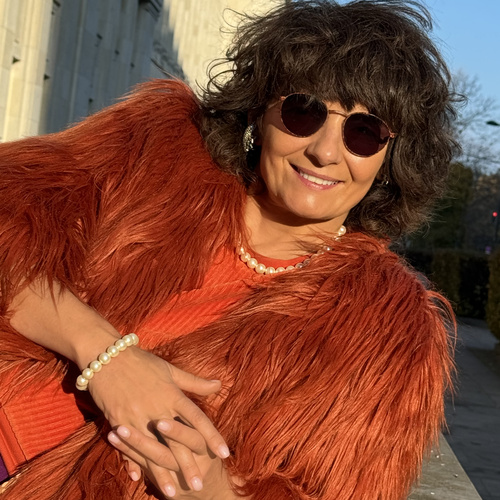 BUENOS DESEOS. Pendeintes delicado con cristal.