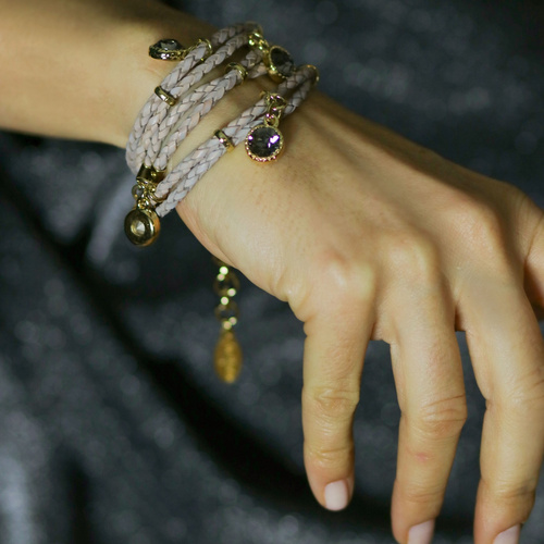 OLA NUEVA. Pulsera de cuero