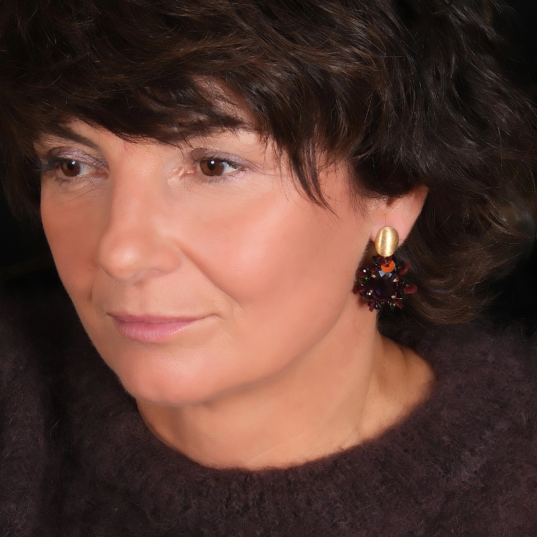 Złocone kolczyki z różowym kryształem i cekinami. UPOJNE CHWILE