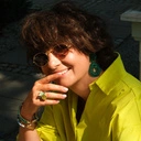 Sztywna pozłacana bransoletka w kształcie ośmiokąta. MIĘDZY SŁOWAMI