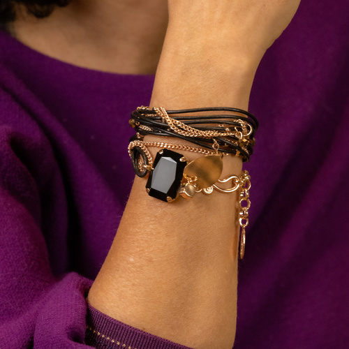 MADONNA NEGRA. Pulsera negra de cuero 