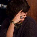 Pierścionek z fioletowych i szmaragdowych kryształów. DRZEWKO FIGOWE