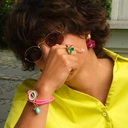 Bransoletka z różowych koralików z zawieszką. PANI WRÓŻKA