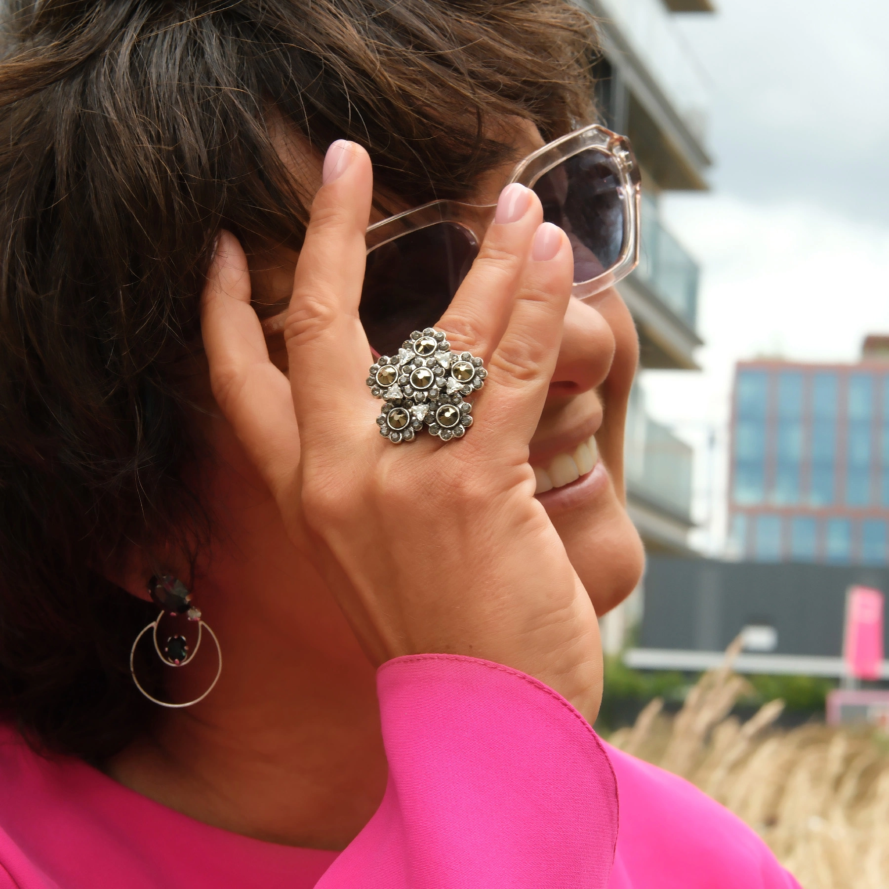 Srebrzony pierścionek z formie kwiatów a la stacja kosmiczna. TWÓJ WSZECHŚWIAT