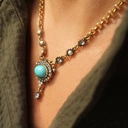 Krótki naszyjnik z bogato zdobioną zawieszką z turkusem. MÓJ TURKUS