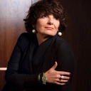 Złocony pierścionek z perłą w subtelnej oprawie. MICHELE