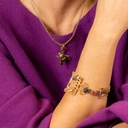 Krótki wisiorek z pszczołą wysadzaną granatami. NATURA PSZCZOŁY