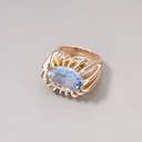 Pozłacany pierścionek z kryształem w kolorze nieba. LATO MILANO