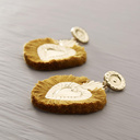 ME ENVUELVO EN ELLOS. Pendientes de corazones de oro