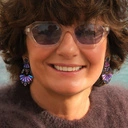 Kolczyki z motylem i płatkami z benzynowym połyskiem. CARNEVALE DI LUCE