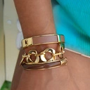 Sztywna złota bransoletka z paskiem z brązowej ekoskóry. BRĄZ DE CAFE