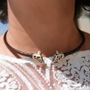 Sztywny naszyjnik z dwiema głowami żyraf z cyrkoniami. LUSTRZANE ODBICIE