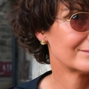 Pozłacane kolczyki wkrętki z czarnymi kryształkami. SKYWALKER