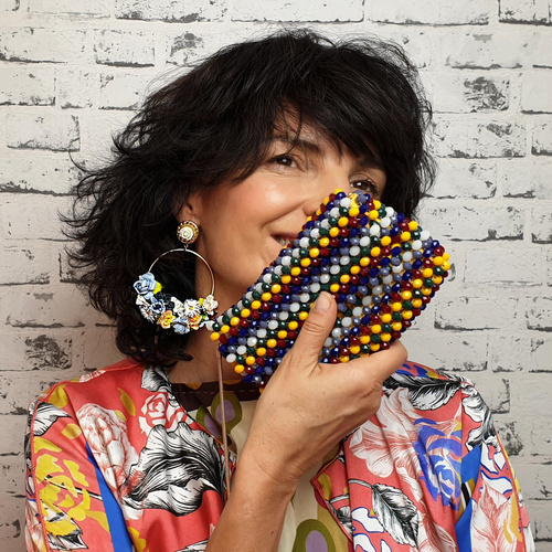 Kolczyki wiszące z błękitnymi kwiatami