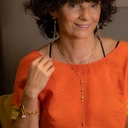 Bransoletka na łańcuszku z ozdobnym sercem i perłami. KARMELOWE LOVE