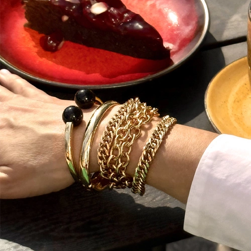 Elegancka bransoletka łańcuch w klasycznym stylu. WYRAFINOWANIE