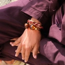 Złocona bransoletka z rzemykiem w tonie cabernet. VINO CABERNET