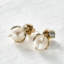 Złocone kolczyki z perłą i kryształem Black Diamond. ZAWSZE DO PRZODU