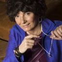 Kolczyki koła z perłą, złotymi łezkami i koralikami. FLAMENCO