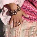 Pozłacany pierścionek z emaliowaną głową żyrafy. KRÓLOWA SAWANNY