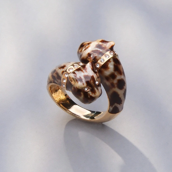 Emaliowany pierścionek z dwiema głowami jaguarów. KOTKI MAŁE DWA