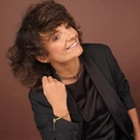 Małe okrągłe kolczyki z dekorem z kryształkami. MAŁE JEST PIĘKNE