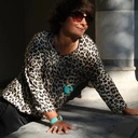 Pozłacany wisior z zawieszką pokrytą turkusową emalią. GRETA