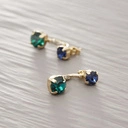 Pozłacane kolczyki pod ucho z niebieskimi kryształami. ROZKOSZNIE I LEKKO