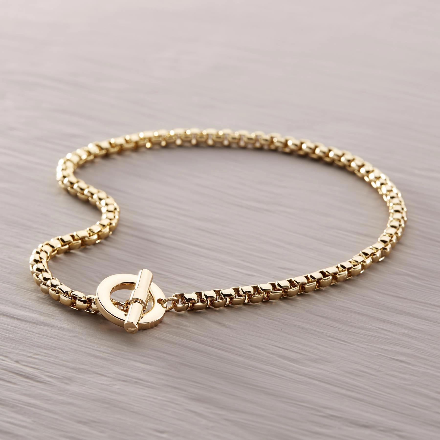 Złoty naszyjnik choker z zapięciem typu toggle. MIEJ TĘ ŚMIAŁOŚĆ