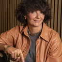 Otwarta pozłacana obrączka w kolorze Vintage Gold. PLUS MINUS