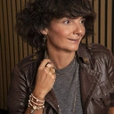 Pozłacany naszyjnik na łańcuszku z małymi krzyżami. PUNKOWY