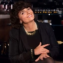 Zlocona bransoletka na pancerce z dwiema perlami. GLORIA