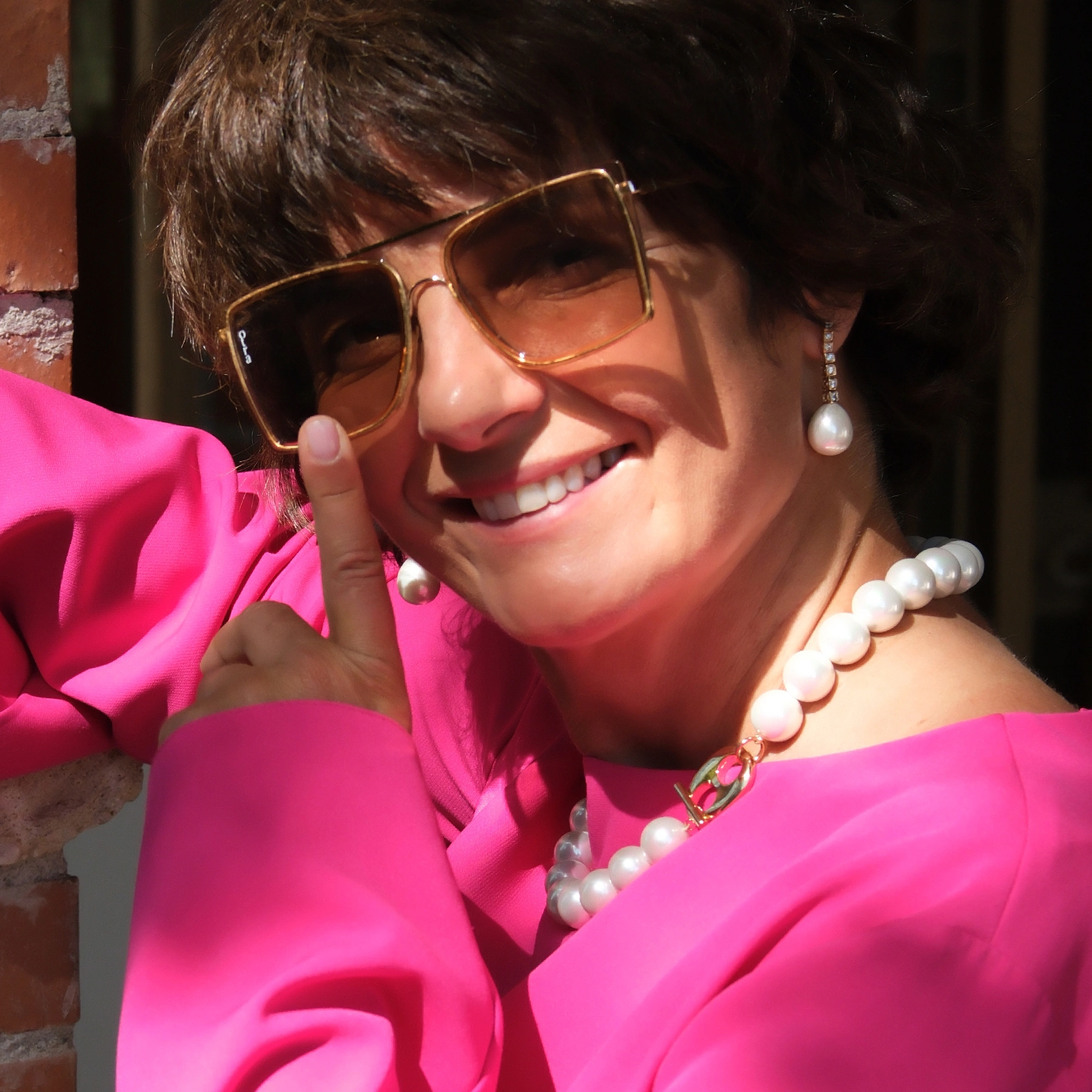 Naszyjnik ze szklanych pereł Majorka ze złotym zapięciem. BIAŁA POŚWIATA