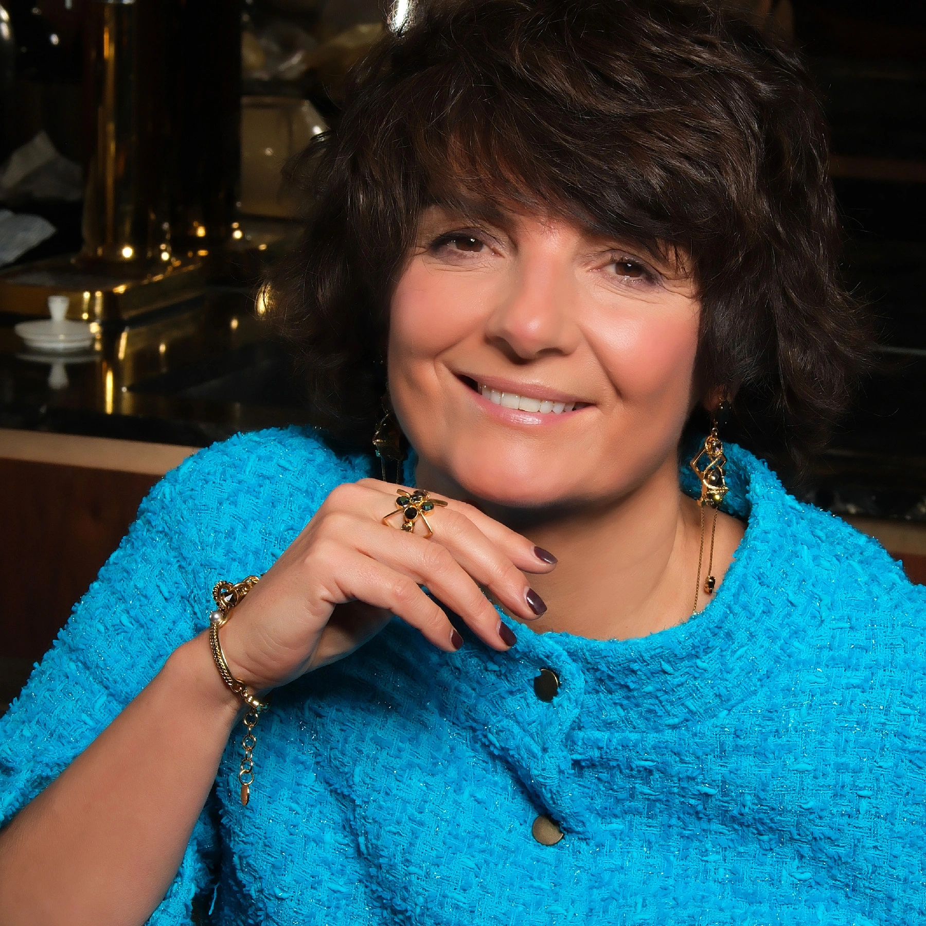 Bransoletka z szarymi perłami i kryształami w czerni i montana. PARYŻ TO MIŁOŚĆ