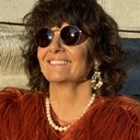 Krótki naszyjnik z dużych pereł w ciepłym odcieniu. W STYLU LAT 20-TYCH