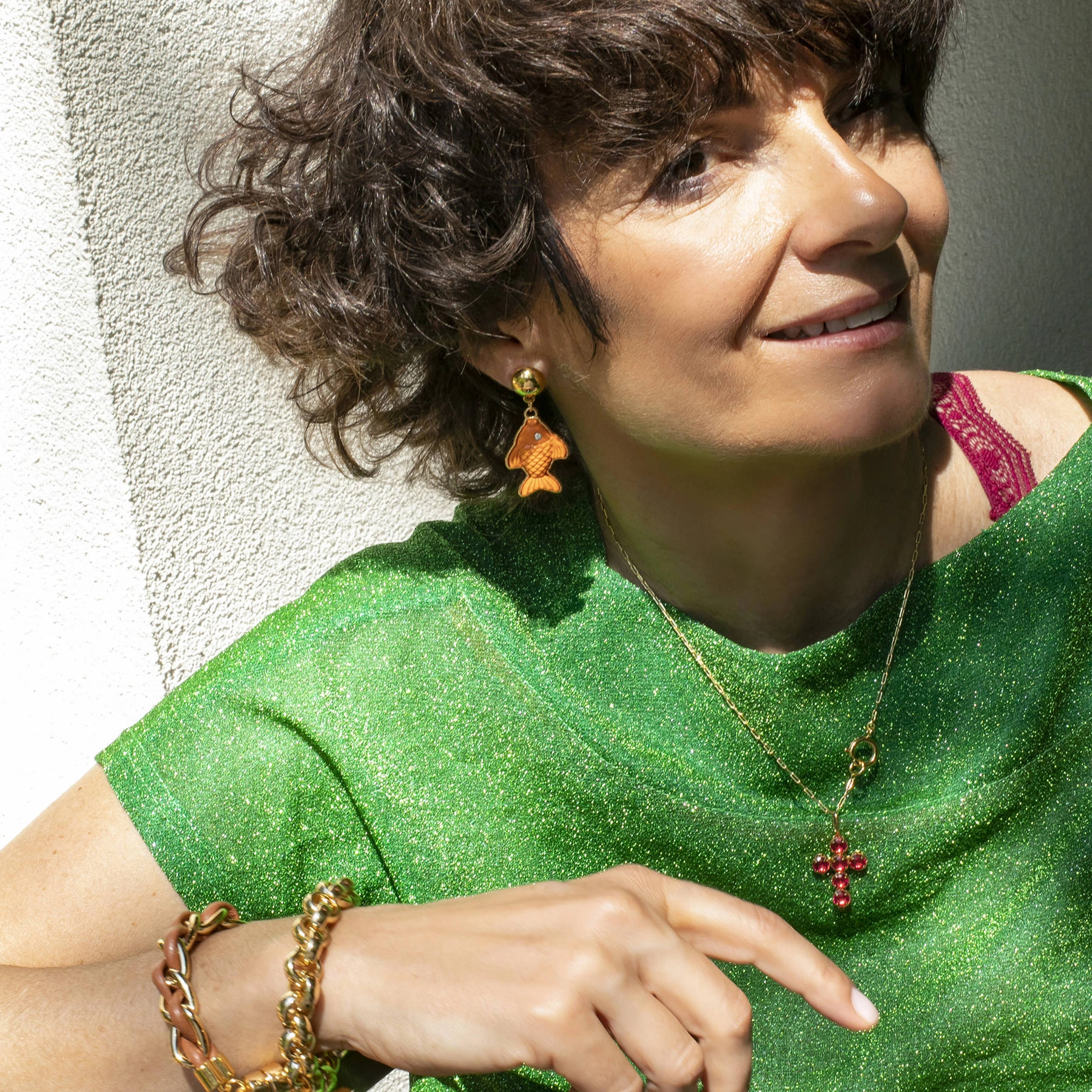 Krótkie kolczyki wiszące z pomarańczowymi rybkami. RADOSNE RYBKI